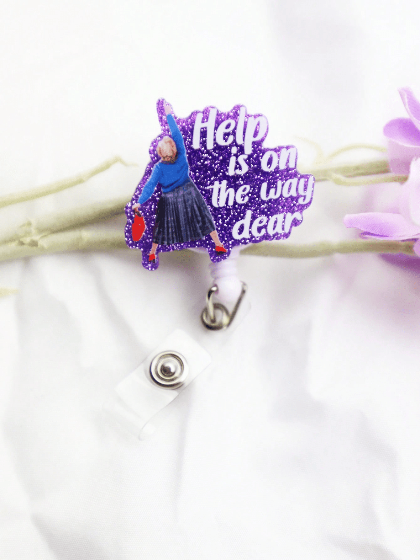 1pc Nurse Retractable Badge Reel With Clip ID Help Is On The Way Dear Funny Glitter Badge Reel Gift For RN LPN CNA Nurse Doctor Assistant Medical Staff Badge Holder