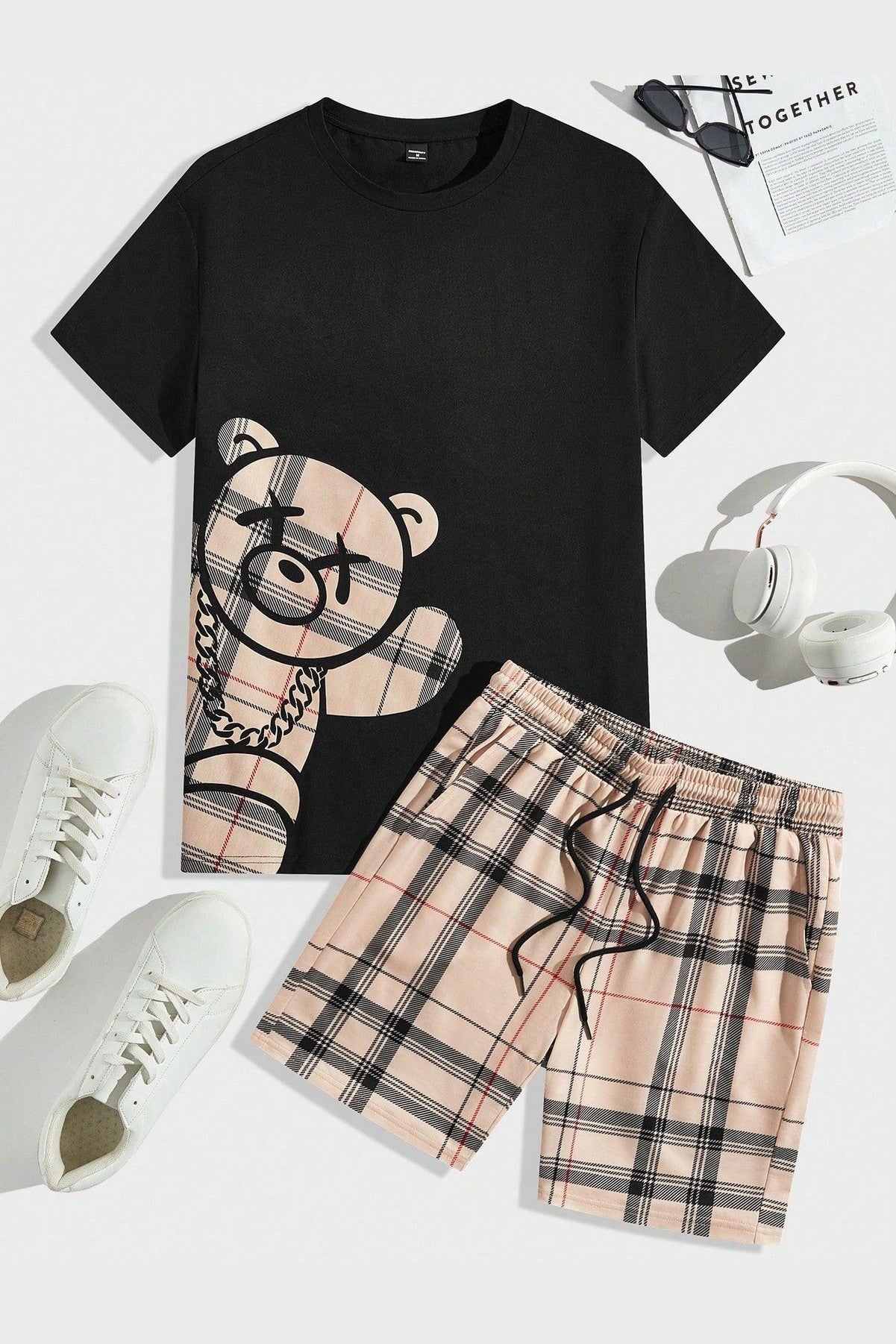 Manfinity Hypemode Men's Checkered Bear Print Short Sleeve T-Shirt And Drawstring Waist Shorts Set