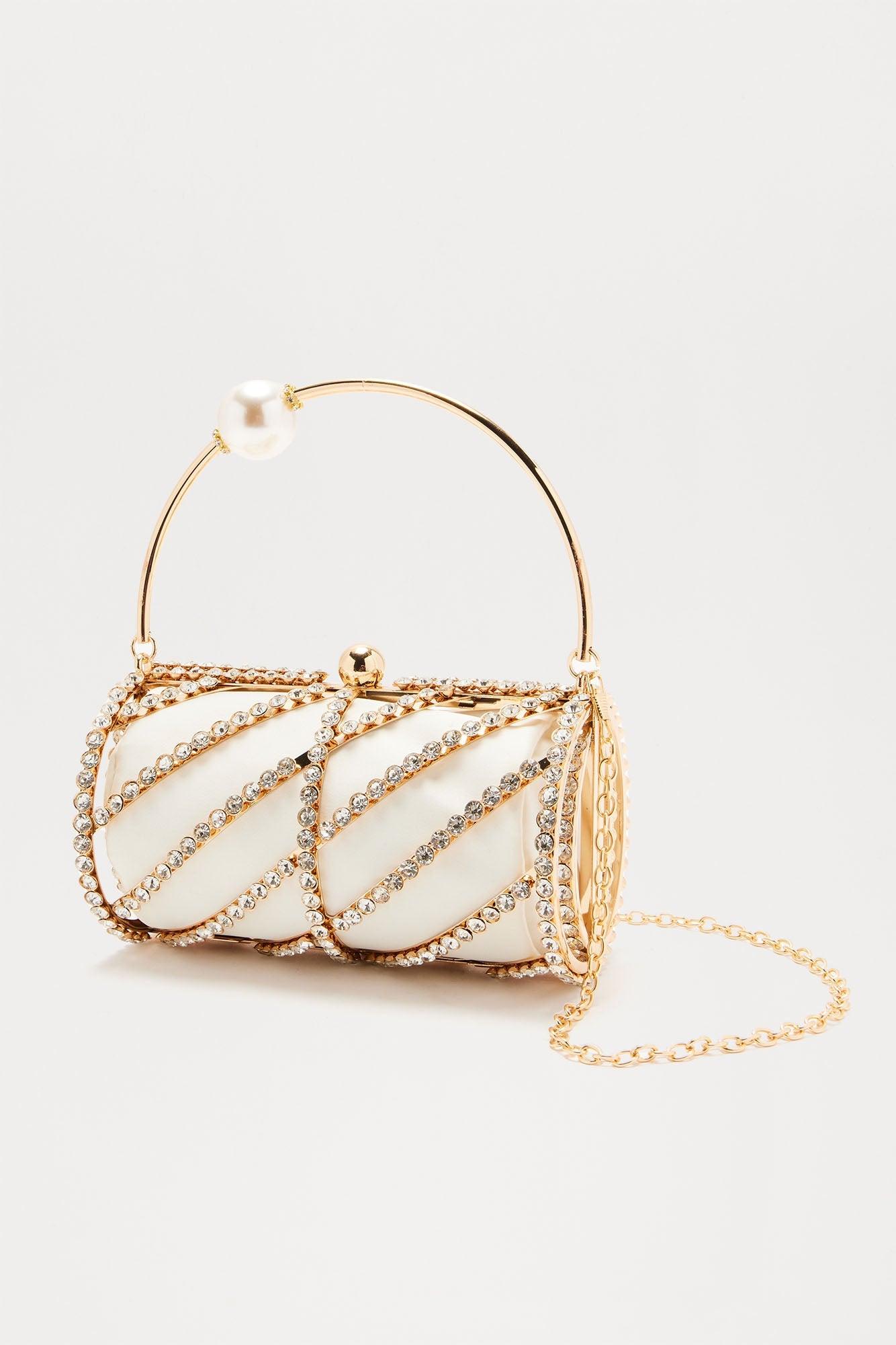 https://cdn.shopify.com/s/files/1/0293/9277/files/12-19-24_S15_44_ZDJYZOE070902_Gold_CZ_10-53-027634_ES.jpg?v=1735599873