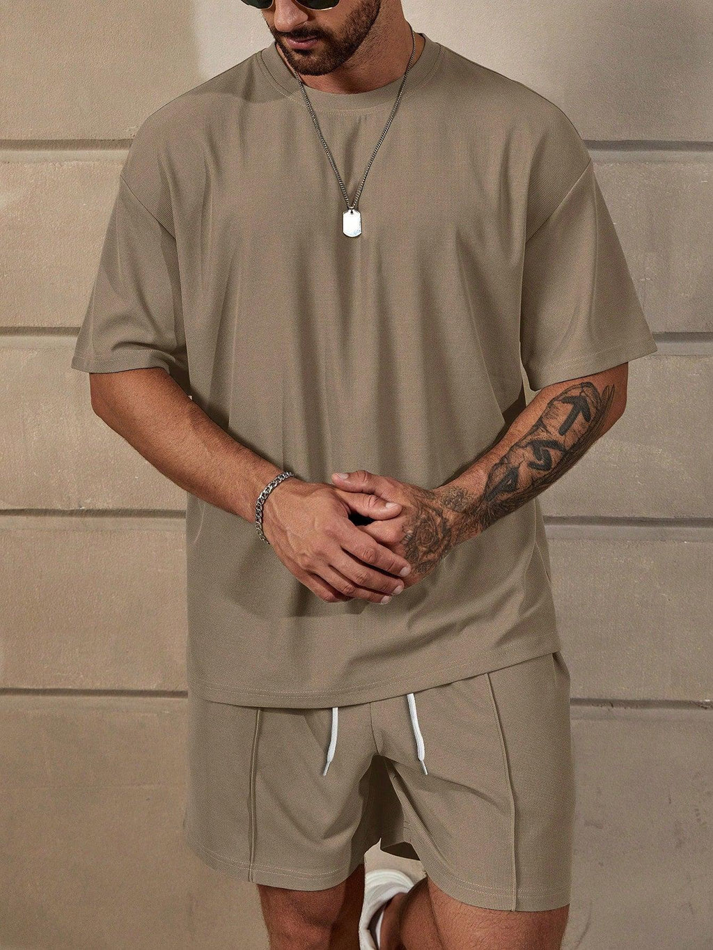 Manfinity Homme Men's Solid Loose Tee
