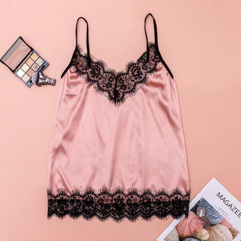 Three-piece lace pajamas