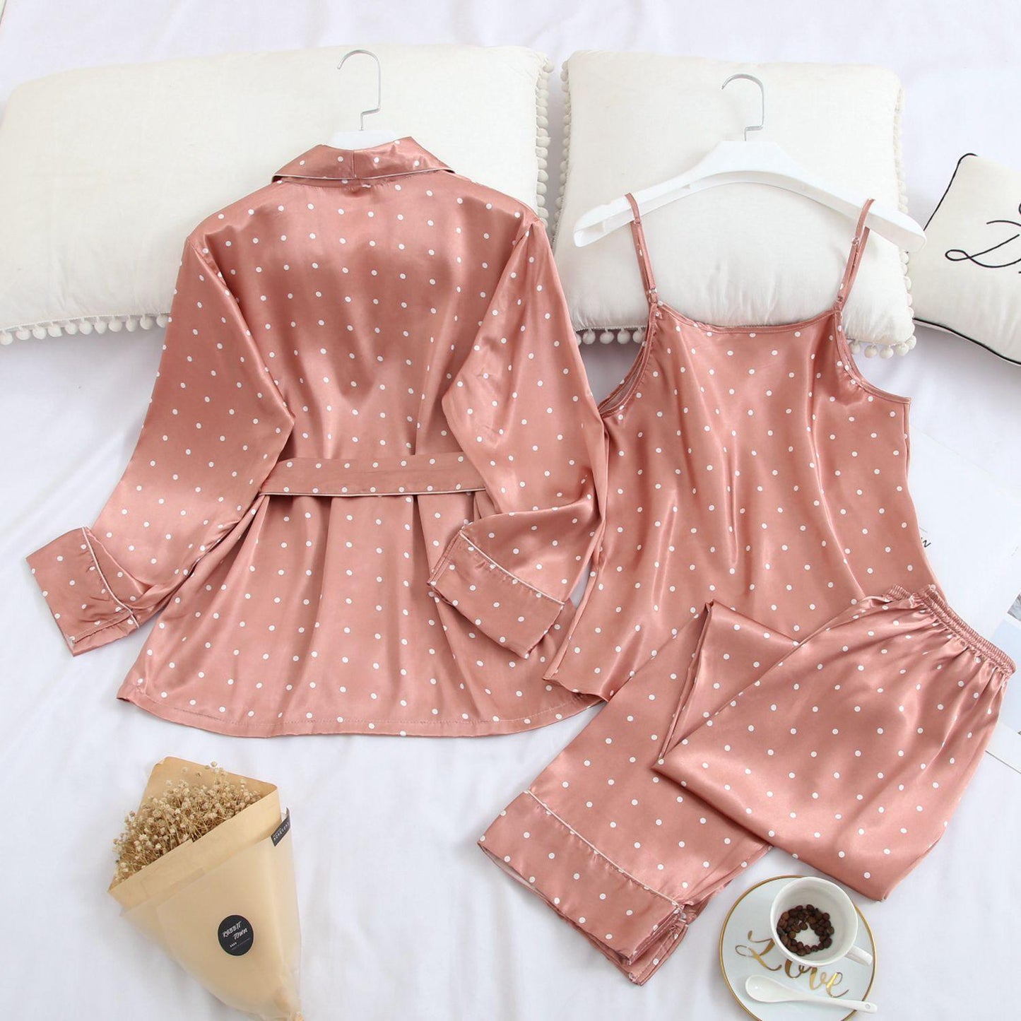 Three-piece long sleeve pajamas